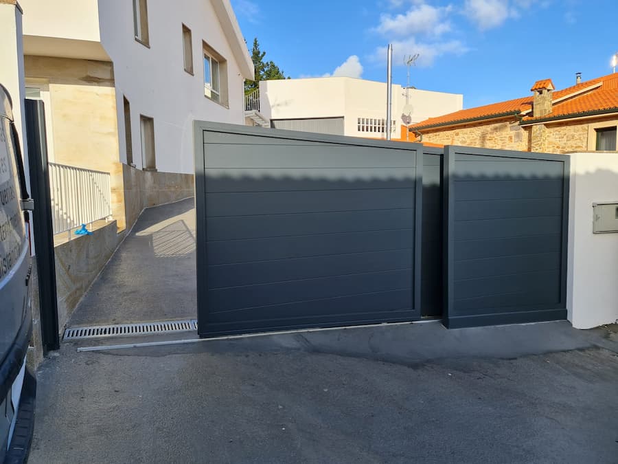 Puertas de Garaje Correderas - Instalación y Reparación Puertas de Garaje Correderas