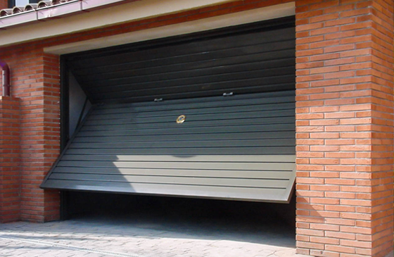 Instalación y Reparación Puertas de Garaje Basculantes puerta basculante 1hoja - Instalación y Reparación Puertas de Garaje Basculantes