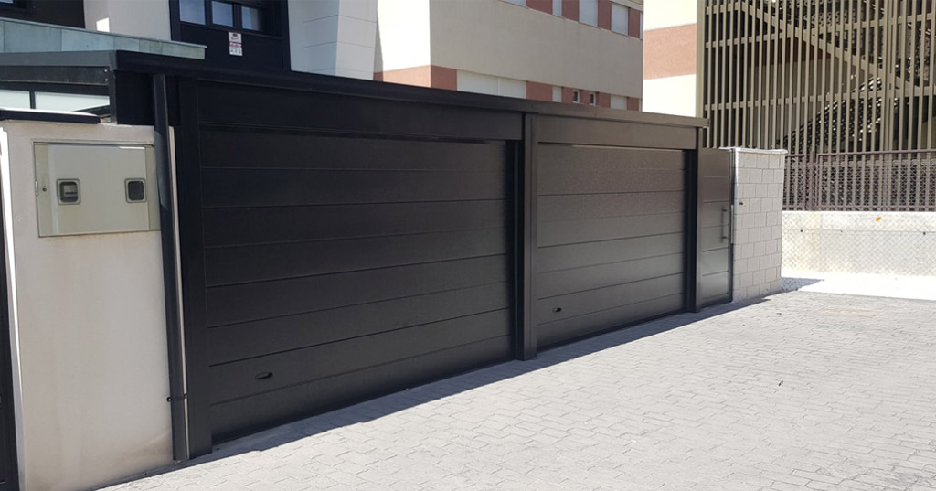 puertas de garajes 1 - Instalación y Reparación Puertas de Garaje Correderas