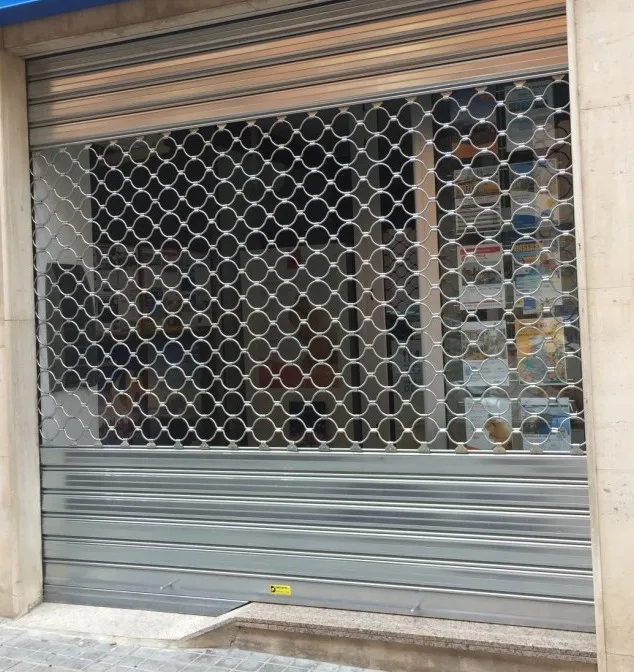 puerta enrollable metalica - Instalación y Reparación Persianas Metálicas de Local